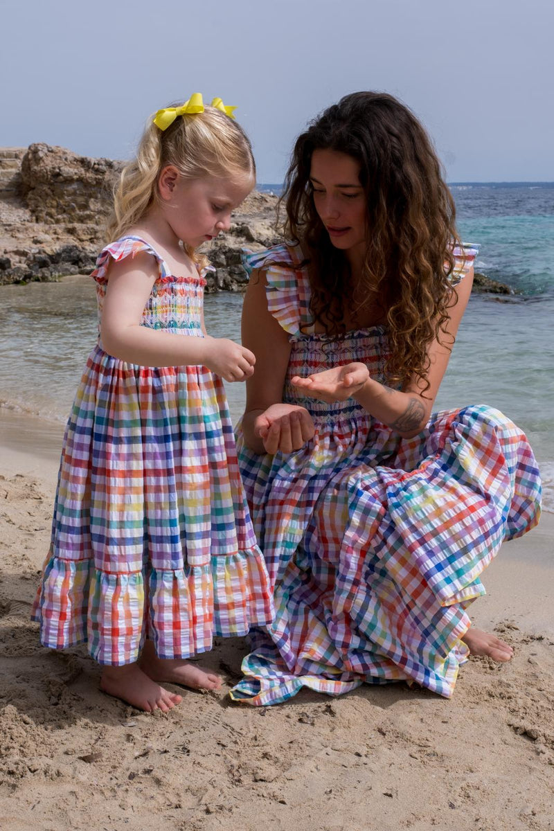 RACHEL CARSON GIRLS DRESS RAINBOW GINGHAM SEERSUCKER WITH PRISM HAND SMOCKING