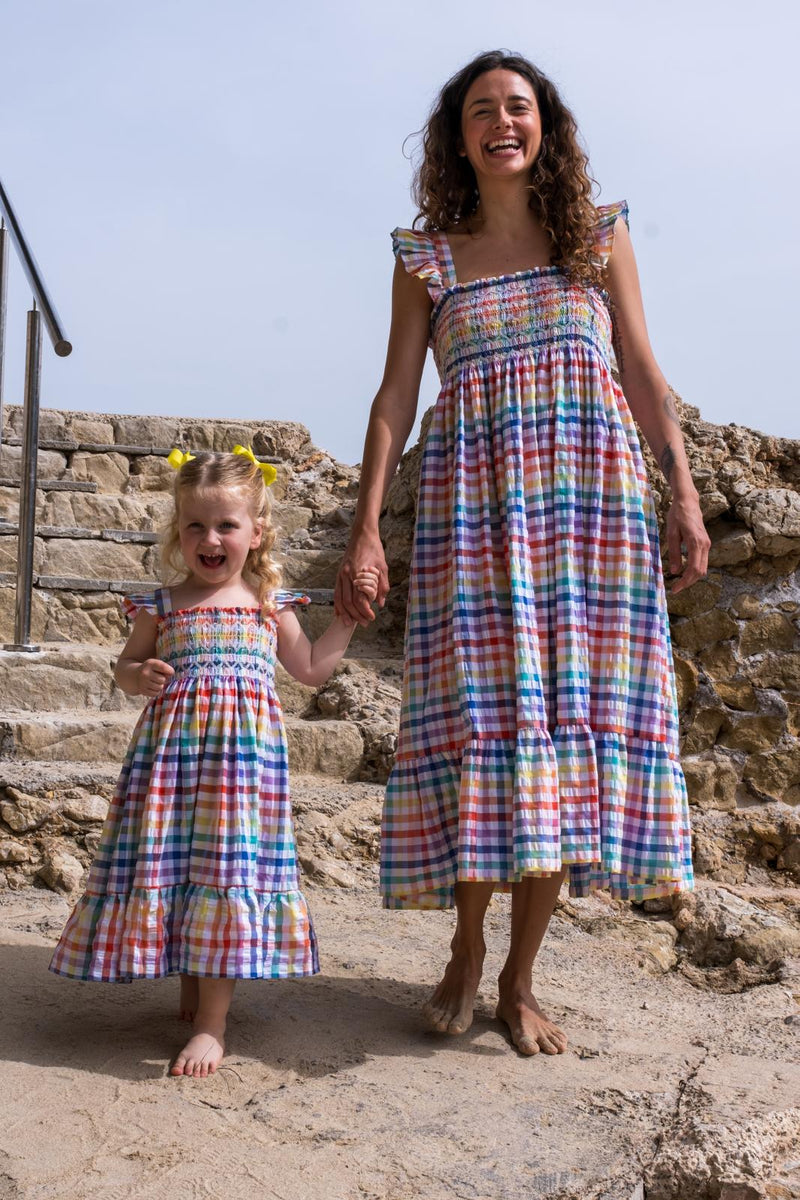 RACHEL CARSON GIRLS DRESS RAINBOW GINGHAM SEERSUCKER WITH PRISM HAND SMOCKING